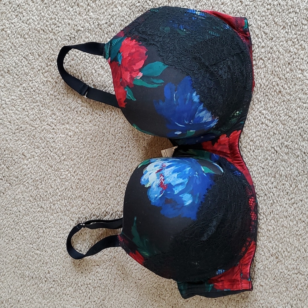 Cacique Floral Lace T-Shirt Bra in Black with Blue & Red Blooms